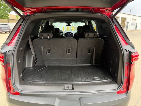 Used 2023 Chevrolet Traverse LT FWD image 35