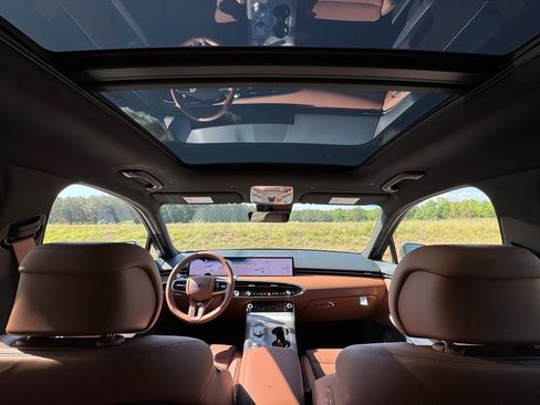 New 2026 Genesis GV70 2.5T Advanced AWD/4WD image 3