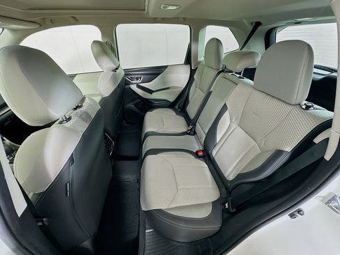 Used 2023 Subaru Forester Premium AWD/4WD image 27