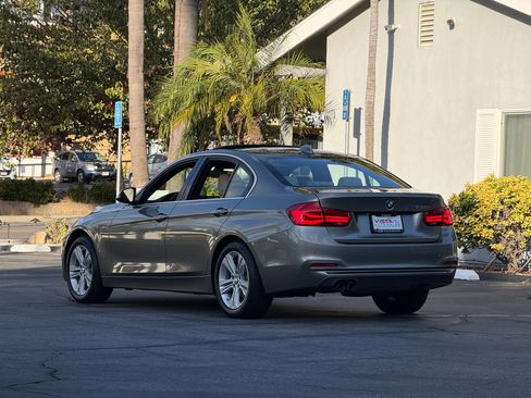 Used 2018 BMW 330i Sedan w/ Convenience Package RWD image 3