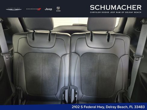 New 2025 Jeep Grand Cherokee L Laredo RWD image 9