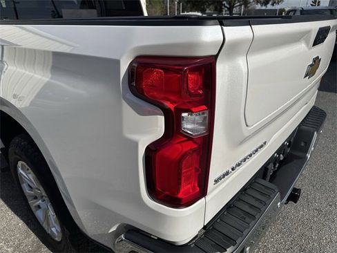 Used 2024 Chevrolet Silverado 1500 LTZ w/ LTZ Premium Package image 35