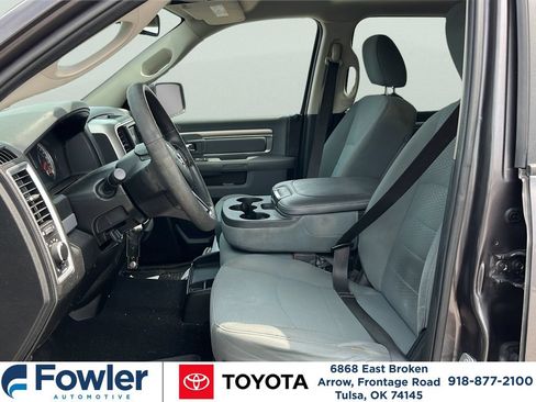 Used 2019 RAM 1500 Classic SLT AWD/4WD image 10