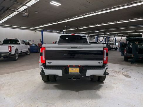 Used 2025 Ford F450 Platinum AWD/4WD image 4