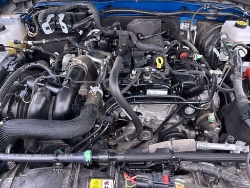 Used 2023 Ford Bronco Black Diamond AWD/4WD image 15