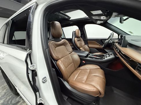 Used 2022 Lincoln Aviator Reserve w/ Equipment Group 201A image 24