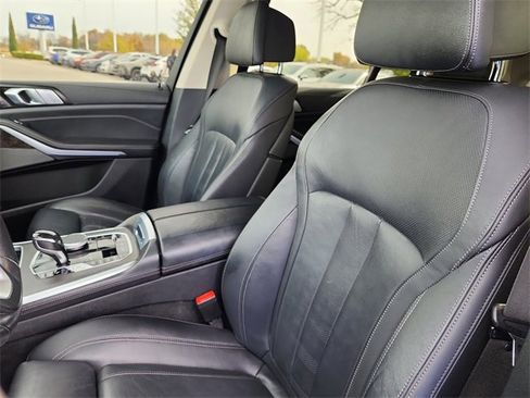 Used 2021 BMW X7 xDrive40i w/ Premium Package image 14