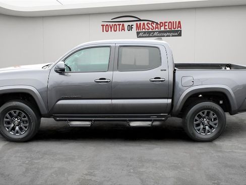 Certified 2023 Toyota Tacoma SR5 image 4