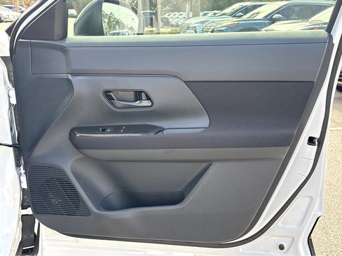 New 2026 Nissan Kicks S FWD image 18
