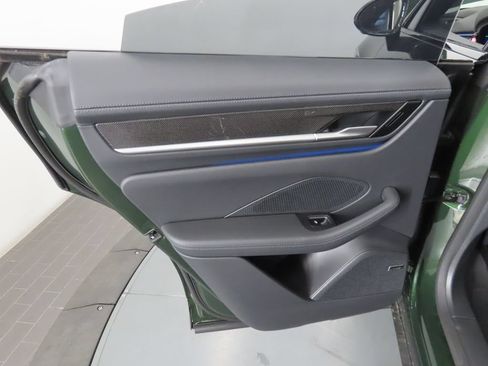 Certified 2025 Porsche Macan 4S Electric AWD/4WD image 47