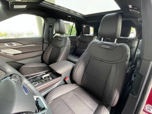 New 2026 Ford Explorer Platinum w/ LUX Leather Package AWD/4WD image 17