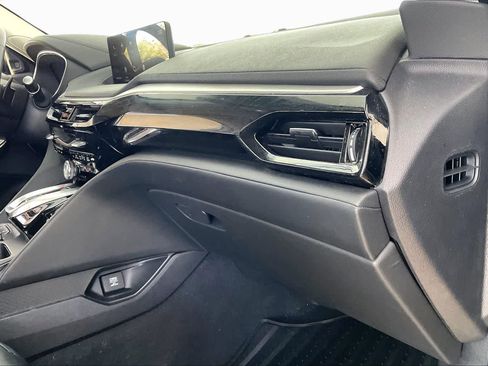 Used 2024 Acura MDX FWD image 18