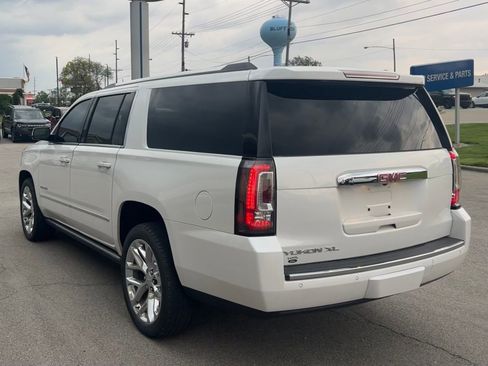 Used 2020 GMC Yukon XL Denali w/ Denali Premium Package AWD/4WD image 5