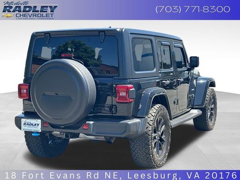 Used 2023 Jeep Wrangler Unlimited Sahara w/ Cold Weather Group AWD/4WD image 6