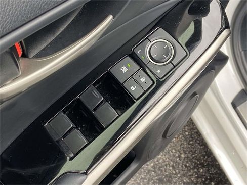 Used 2018 Lexus IS 300 AWD image 15