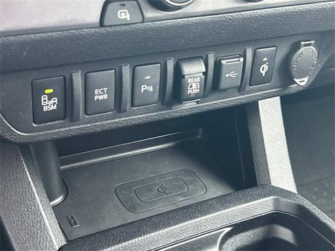 Used 2020 Toyota Tacoma TRD Sport w/ Technology Package image 25