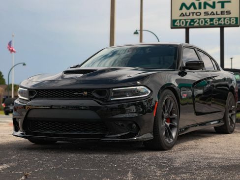 Used 2022 Dodge Charger Scat Pack w/ Harman/Kardon Audio Group image 5