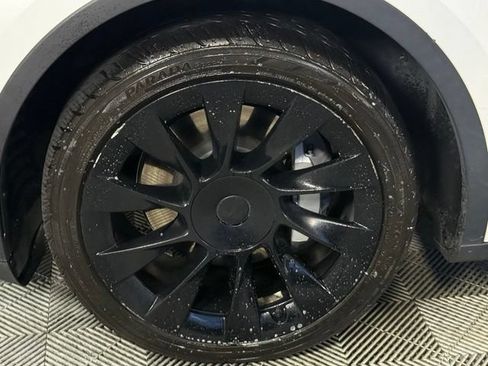 Used 2020 Tesla Model Y Long Range AWD/4WD image 14
