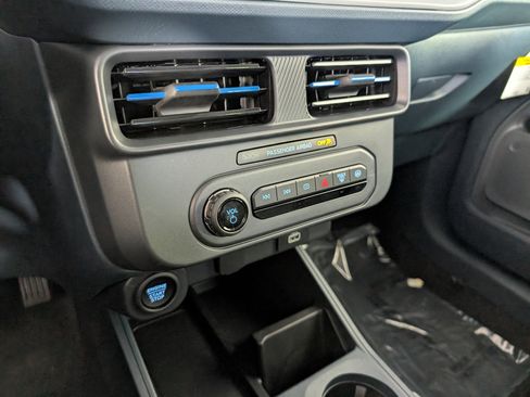 New 2025 Ford Maverick Lobo image 18