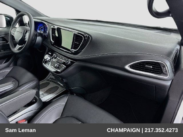 New 2027 Chrysler Pacifica Select AWD/4WD image 28