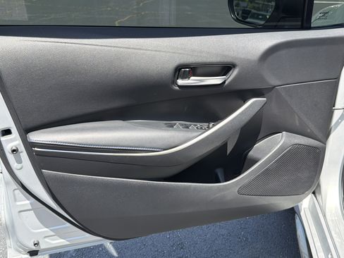 Used 2021 Toyota Corolla SE FWD image 12