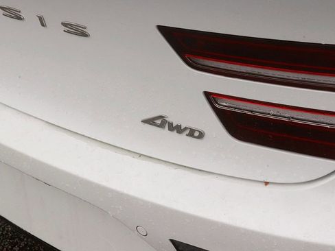 Used 2025 Genesis G80 2.5T Sport Prestige image 9