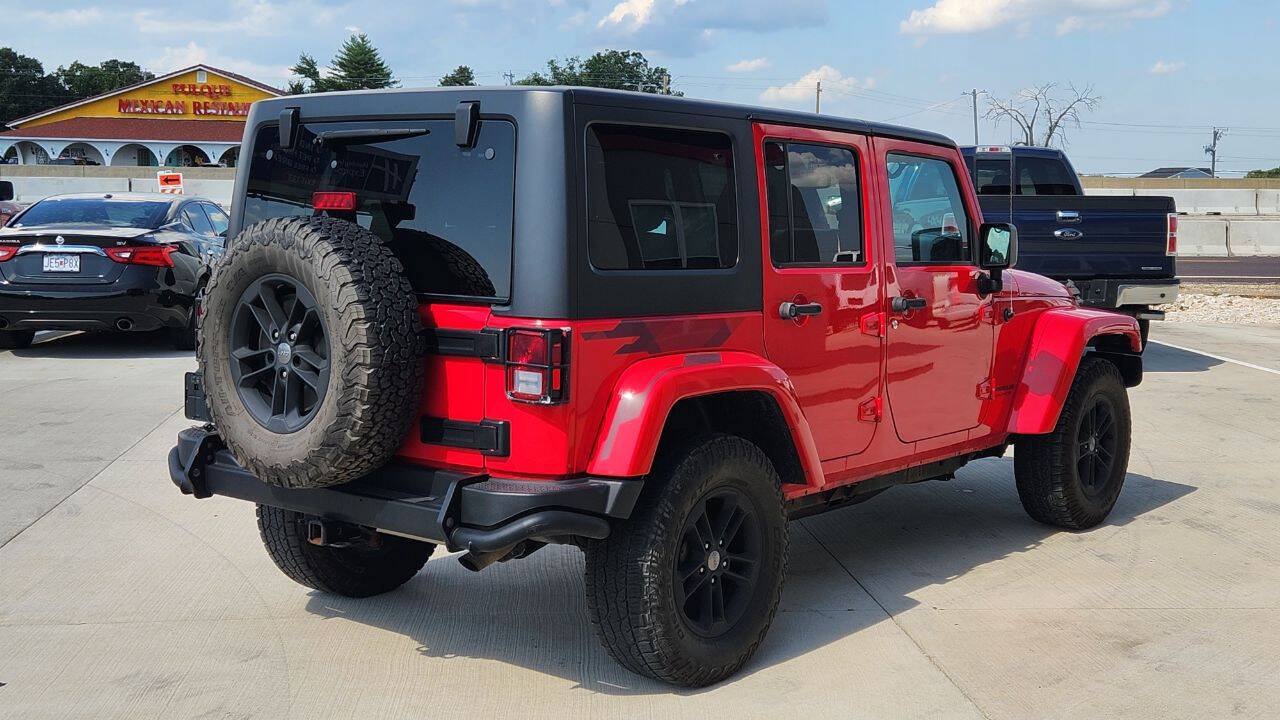 Used 2017 Jeep Wrangler Unlimited Sahara AWD/4WD image 5