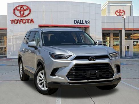 Used 2025 Toyota Grand Highlander AWD image 1