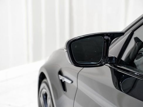 Used 2022 BMW M5 w/ Executive Package image 37