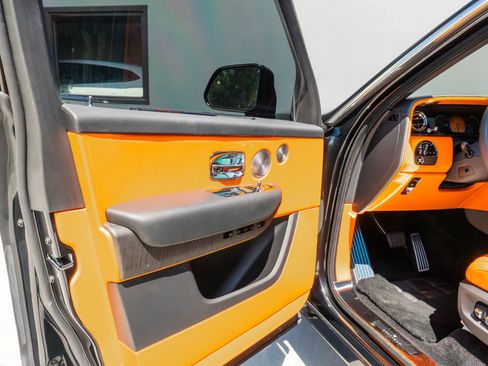 Used 2025 Rolls-Royce Cullinan image 79