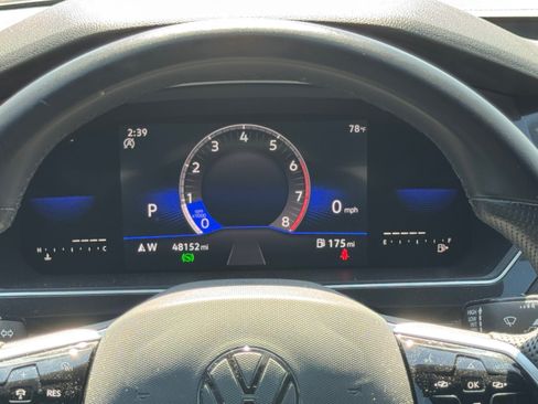 Used 2022 Volkswagen Tiguan SE R-Line FWD image 14