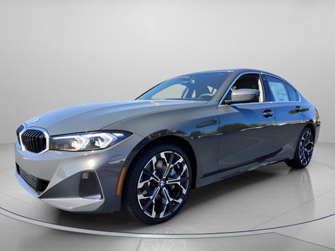 New 2026 BMW 330i Sedan w/ Premium Package image 2