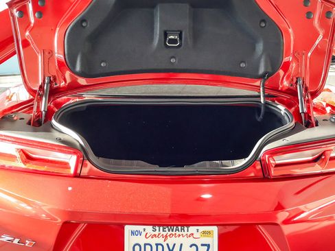 Used 2018 Chevrolet Camaro ZL1 image 14