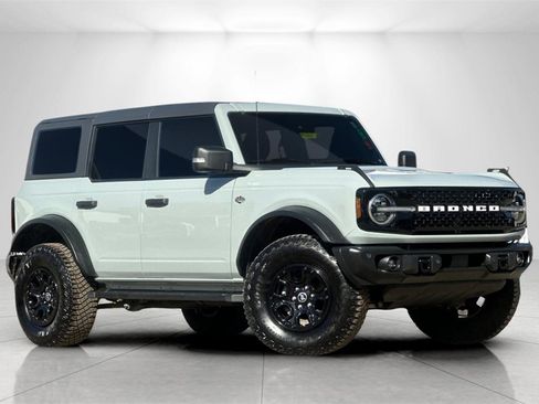 Used 2023 Ford Bronco Wildtrak image 1