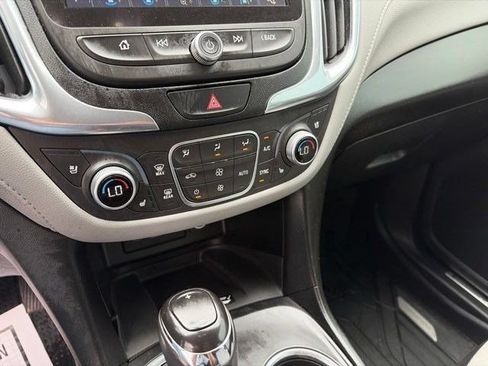 Used 2019 Chevrolet Equinox Premier w/ Premier True North Edition AWD/4WD image 24