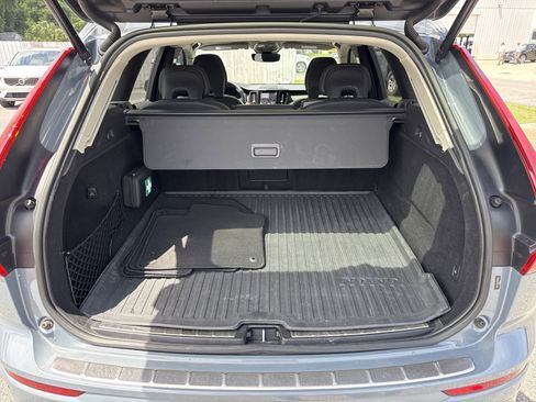 Certified 2023 Volvo XC60 B5 Ultimate w/ Climate Package FWD image 31