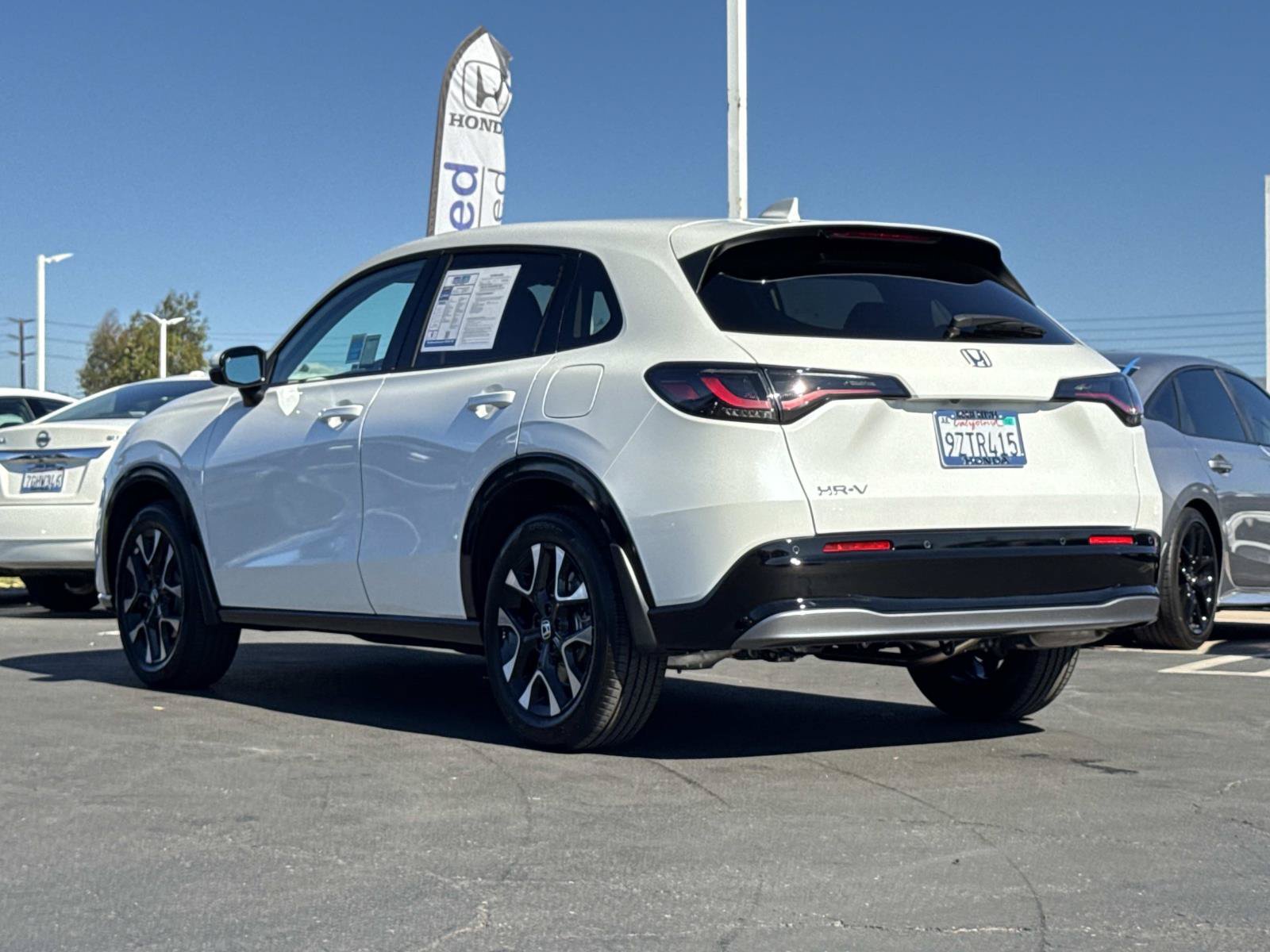 Used 2027 Honda HR-V EX-L image 3