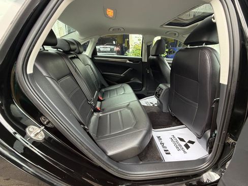 Used 2016 Volkswagen Passat 1.8T SE FWD image 34