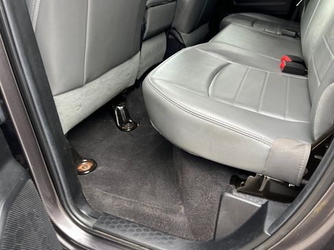 Used 2014 RAM 1500 Express image 7