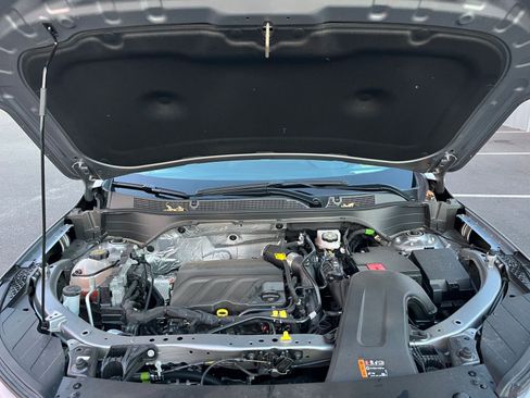 Used 2025 Chevrolet Trax LT image 30