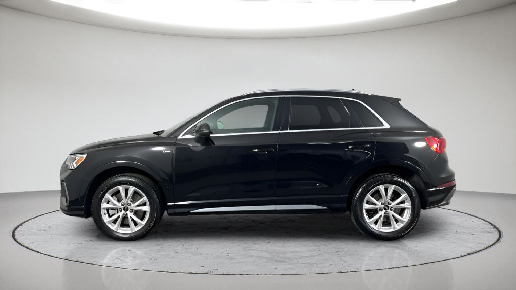 Used 2023 Audi Q3 2.0T Premium AWD/4WD image 8