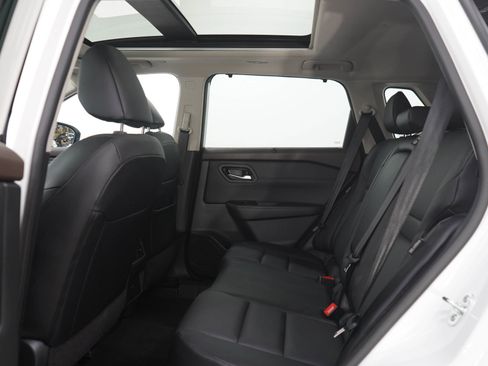 Used 2023 Nissan Rogue SV w/ SV Premium B Package AWD/4WD image 15