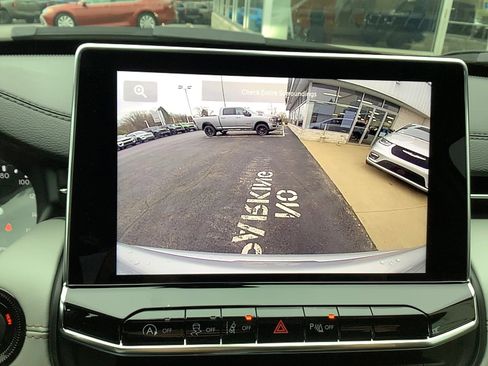 New 2026 Jeep Compass Limited image 12