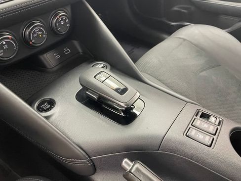 Used 2023 Nissan Z w/ Floor Mat Package (L93) RWD image 8