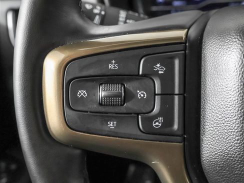 Used 2024 Chevrolet Suburban High Country image 33