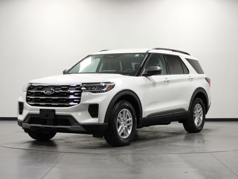 New 2026 Ford Explorer Active image 8