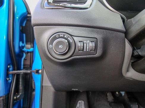 Used 2018 Jeep Compass Limited w/ Navigation Group AWD/4WD image 18