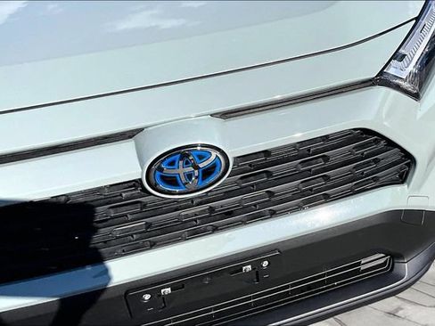 Used 2022 Toyota RAV4 XLE Premium AWD/4WD image 26
