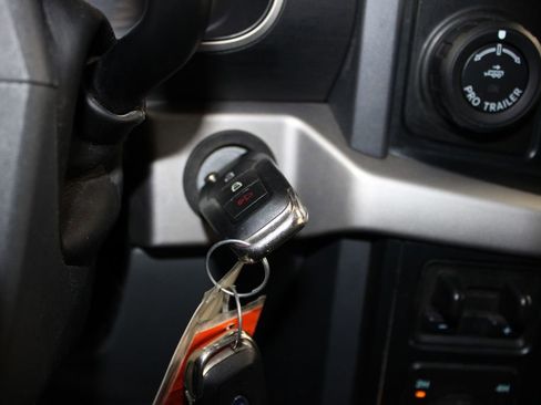 Used 2022 Ford F150 XLT w/ Trailer Tow Package image 24