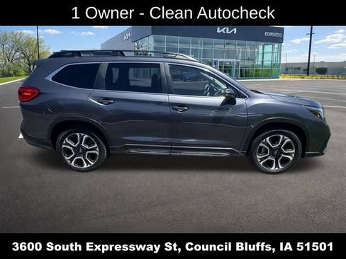 Used 2023 Subaru Ascent Limited AWD/4WD image 2